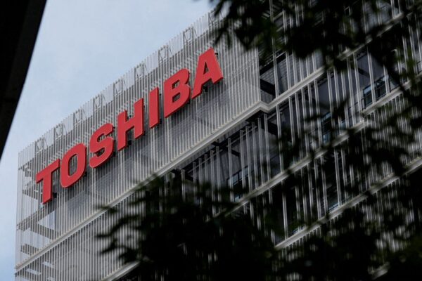 Fate of management at Japan’s Toshiba a cause of friction for bidders and banks, sources say [buyout/ takeover]